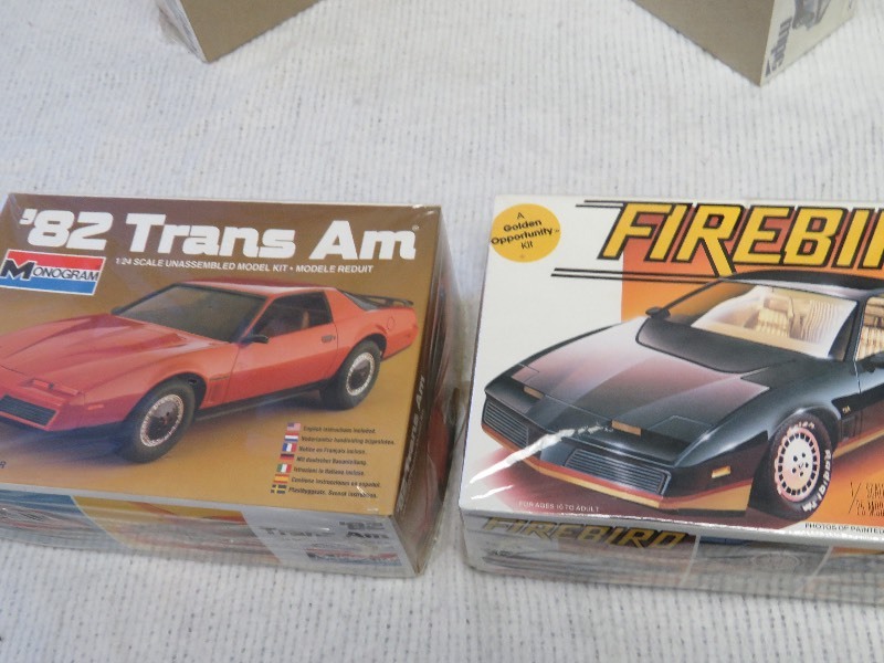 lot 36 image: Model Kits