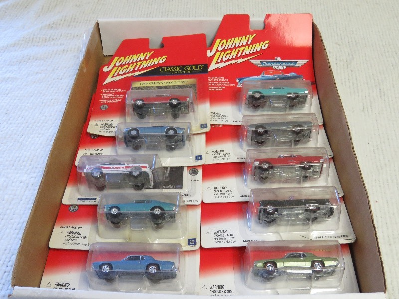 lot 38 image: Johnny Lightning Cars-New in Packages