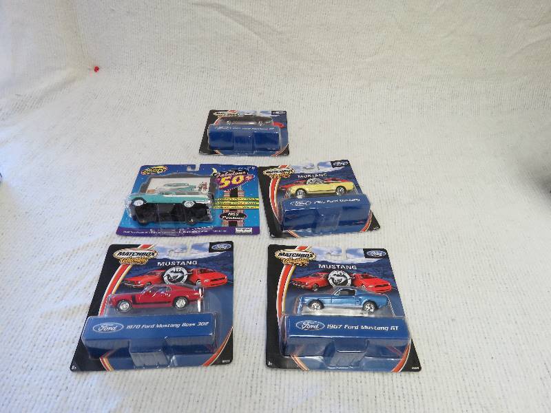 lot 108 image: Collectible cars