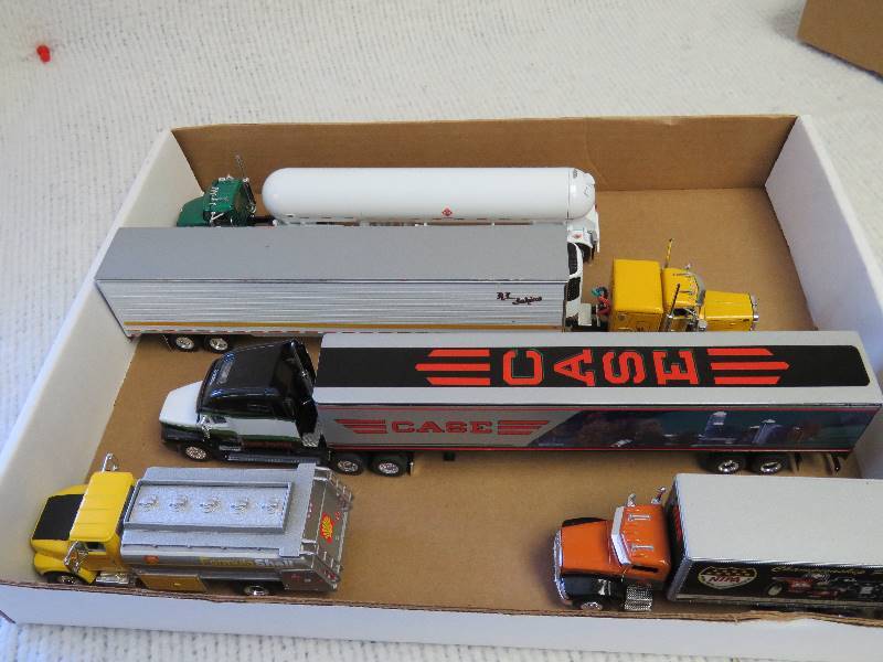 lot 118 image: Collectible Trucks and Trailers