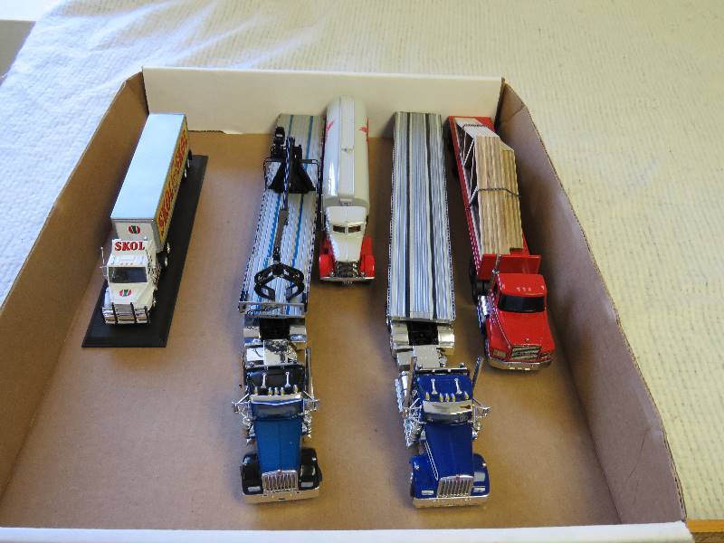 lot 119 image: Collectible Trucks and Trailers