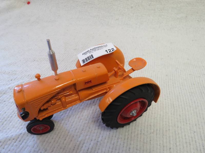 lot 122 image: Vintage Tractor
