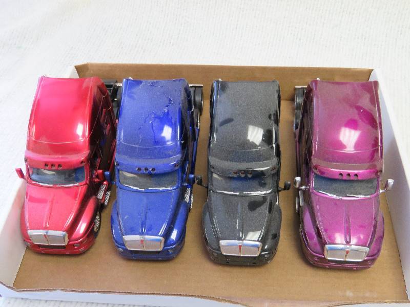 lot 133 image: Collectible Semis