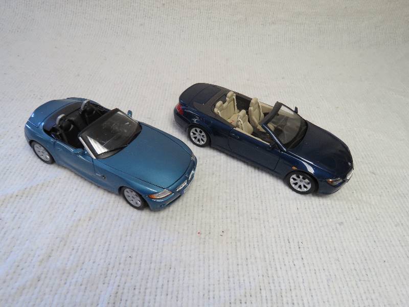 lot 135 image: Collecitble cars