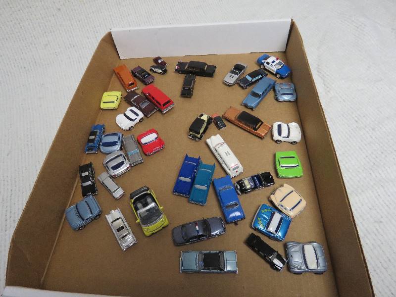 lot 147 image: Collectible Cars