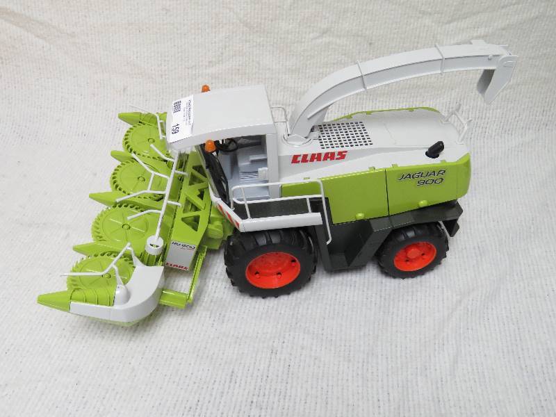 lot 159 image: Collectible Combine