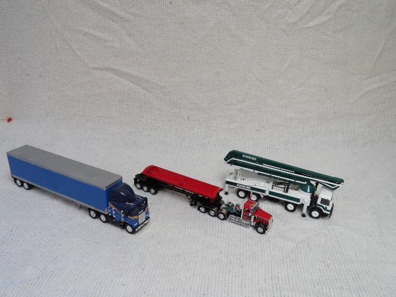 lot 164 image: Collectible trucks