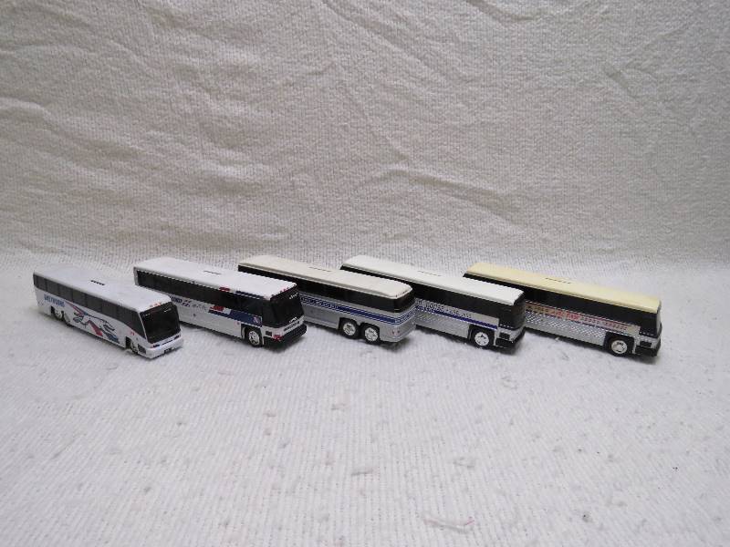 lot 170 image: Collectible Bus Banks