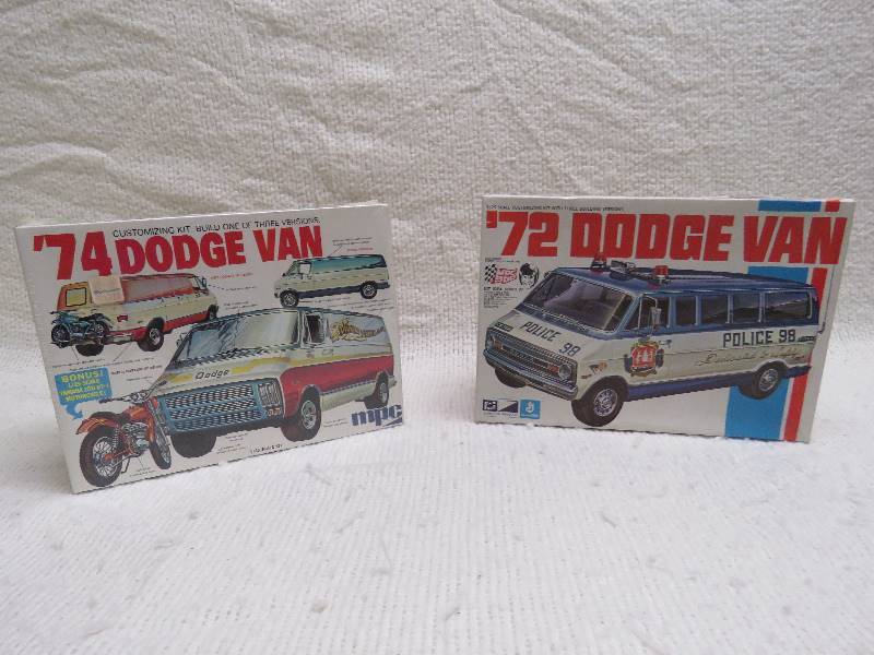 lot 178 image: Vintage Model Kits