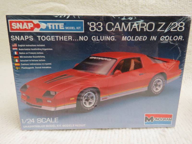 lot 186 image: Vintage Model Kits