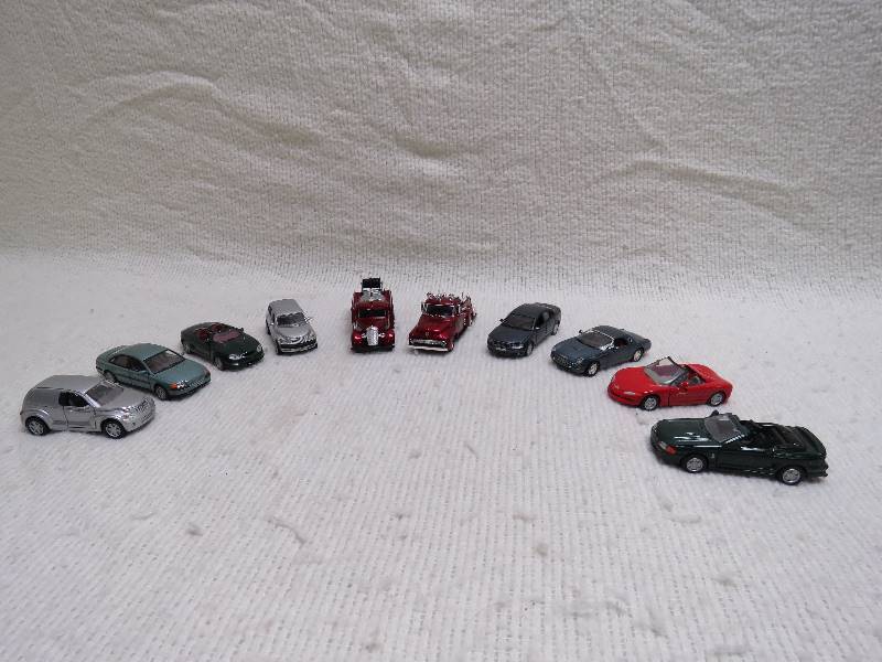 lot 195 image: Collectible Cars