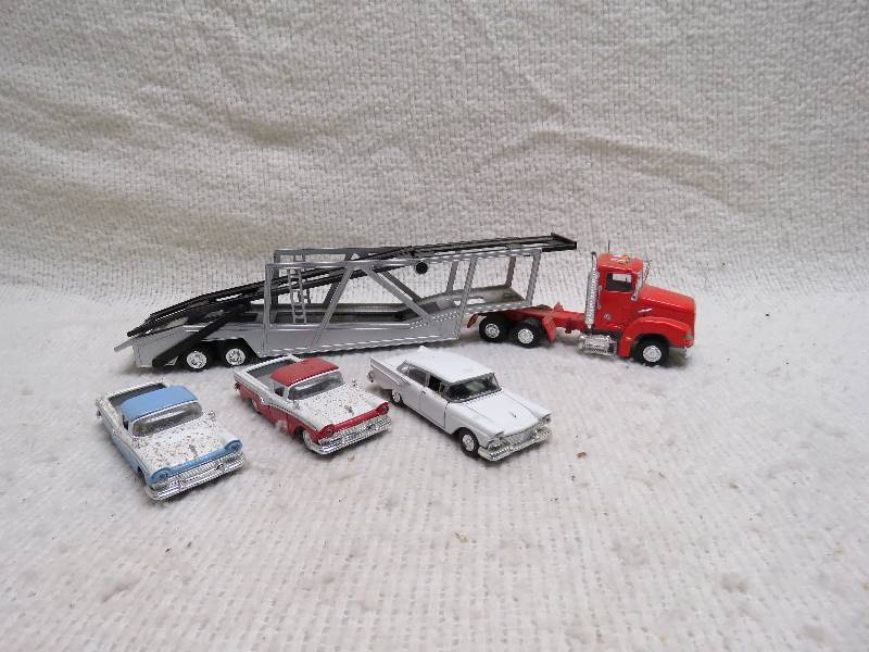 lot 404 image: Car hauler