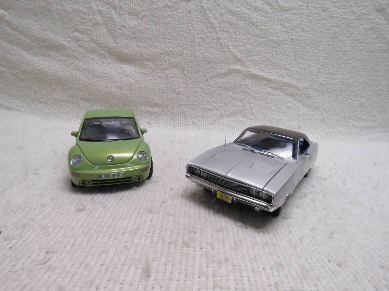 lot 415 image: Collectible cars