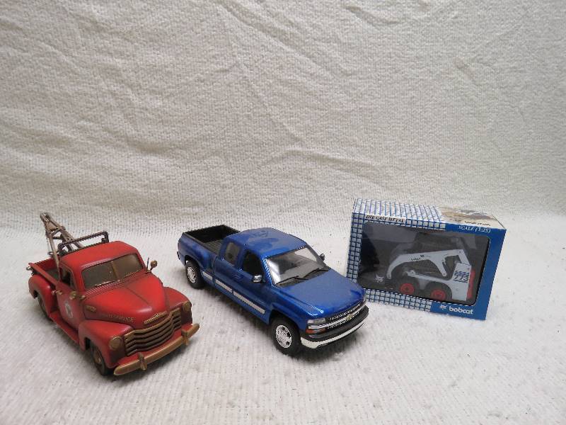 lot 417 image: Collectible cars