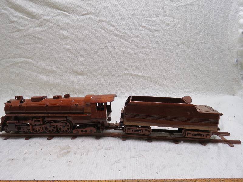 lot 423 image: Vintage Wooden Train