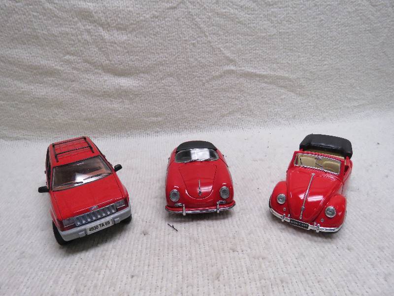 lot 432 image: Collectible Cars