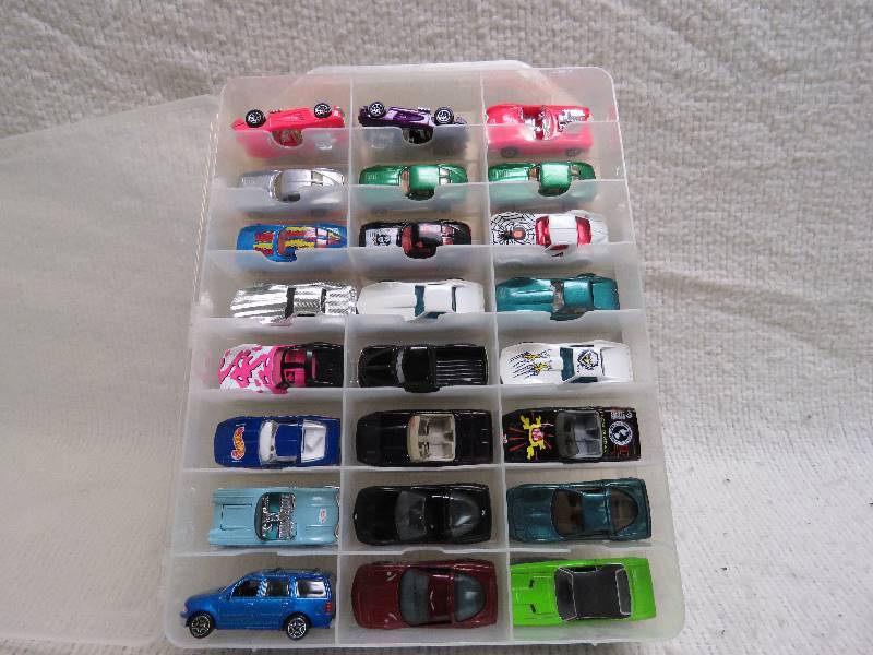 lot 438 image: Collectibe Cars