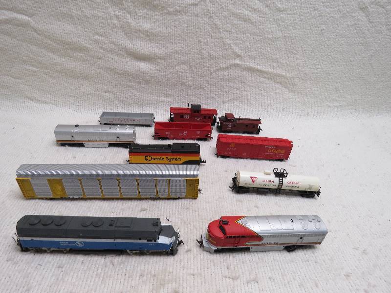 lot 442 image: Collectible Train