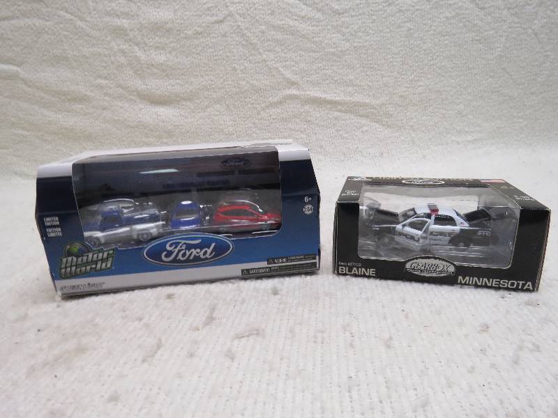 lot 455 image: Collectible Cars