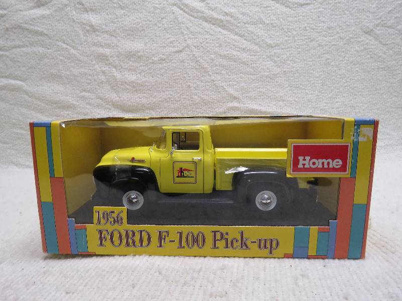 lot 456 image: Vintage PIckup