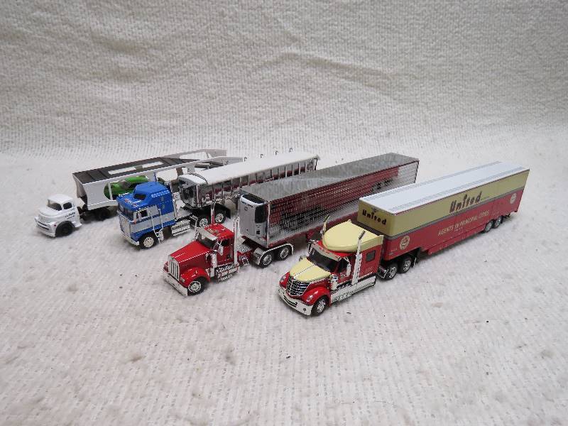 lot 466 image: Collectible Trucks and Trailers
