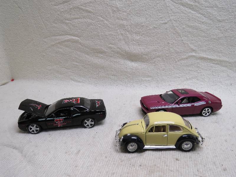 lot 477 image: Collectible cars