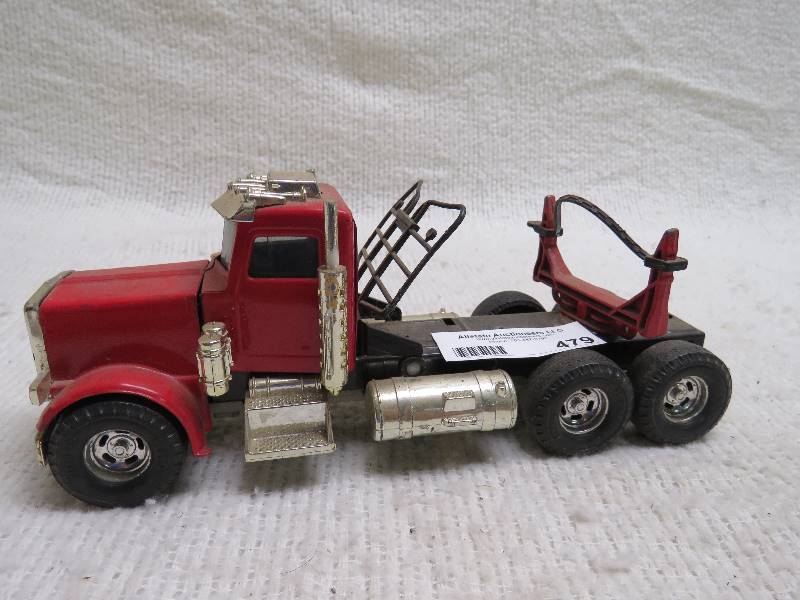 lot 479 image: Antique Truck