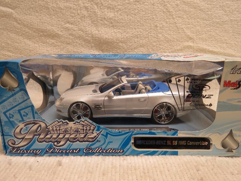 lot 483 image: Collectible car