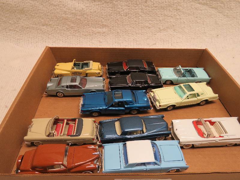 lot 486 image: Vintage cars-including a Franklin Mint