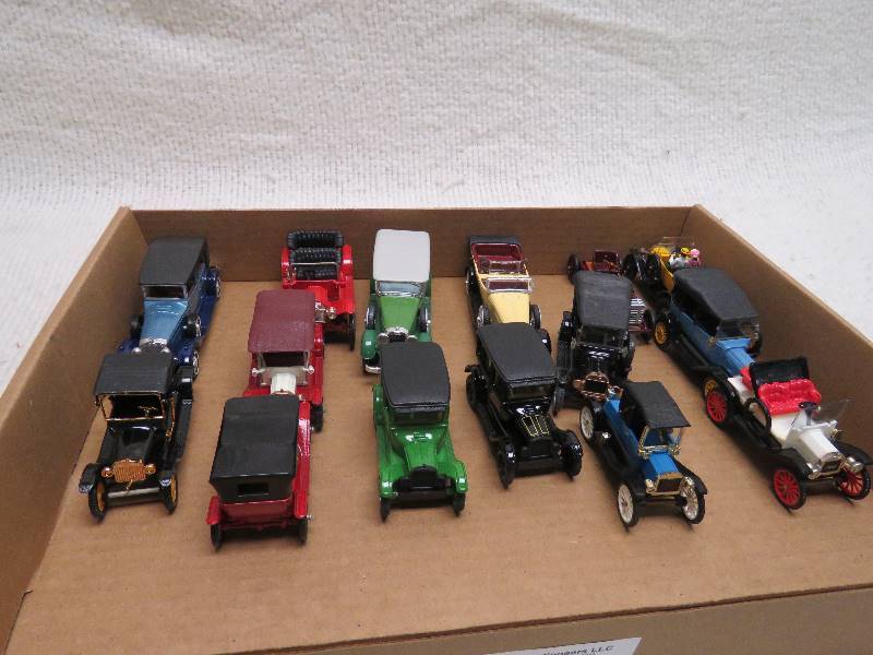 lot 487 image: Antique Cars