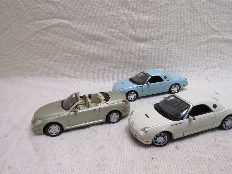 lot 497 image: Collectible cars