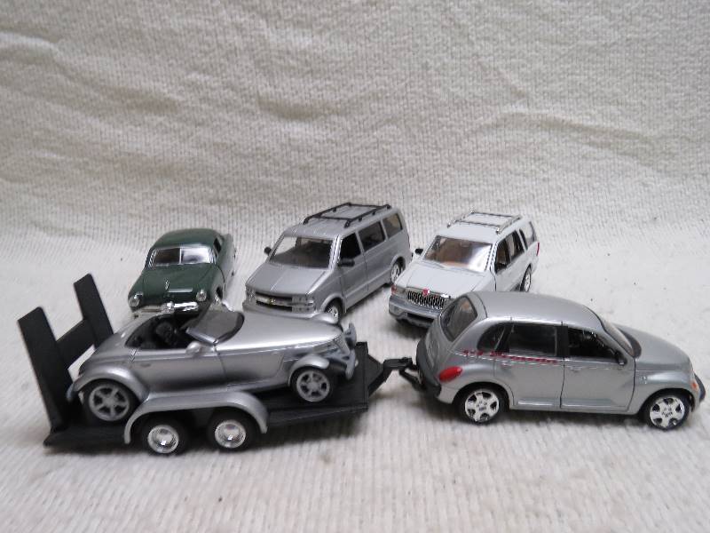 lot 498 image: Collectible cars