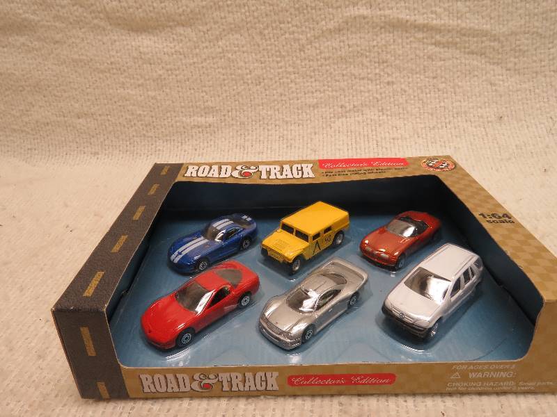 lot 509 image: Road & Track set