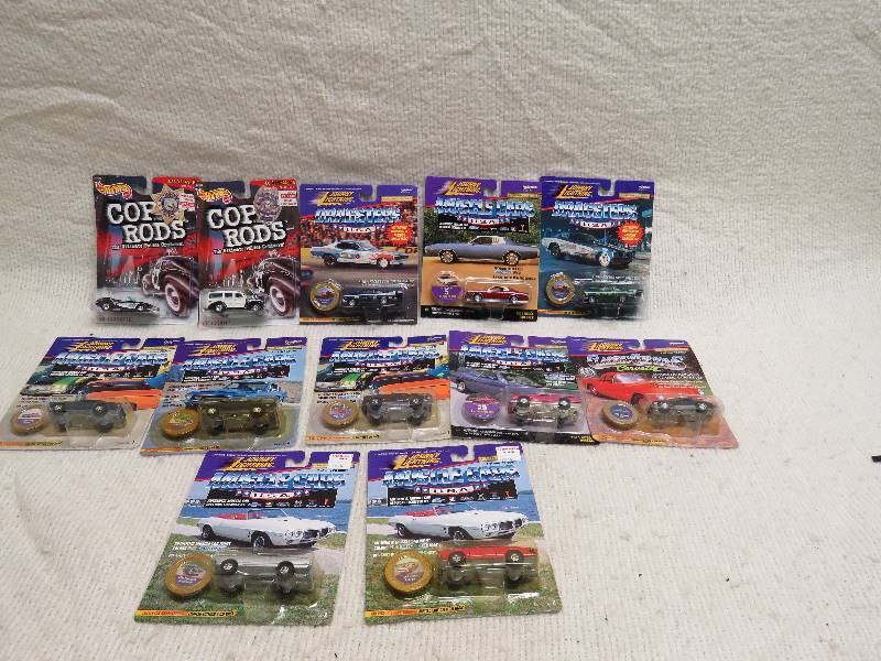 lot 526 image: Collectible cars