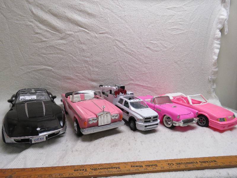 lot 536 image: Collectible cars