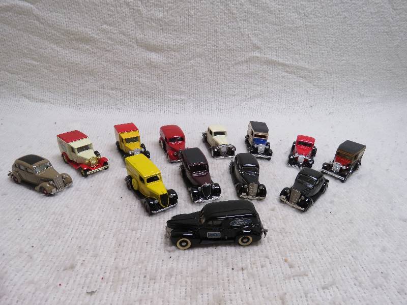 lot 559 image: Vintage cars