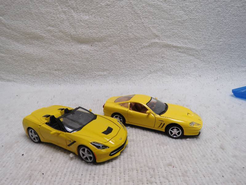 lot 579 image: Collectible cars