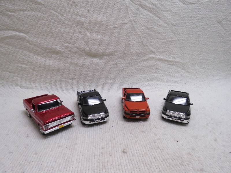 lot 583 image: Collectible Pickups