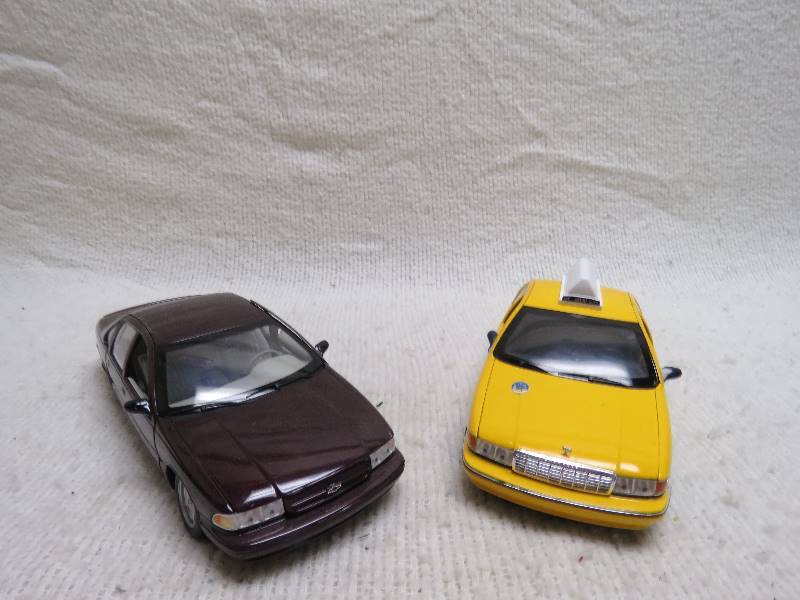 lot 593 image: Collectible cars