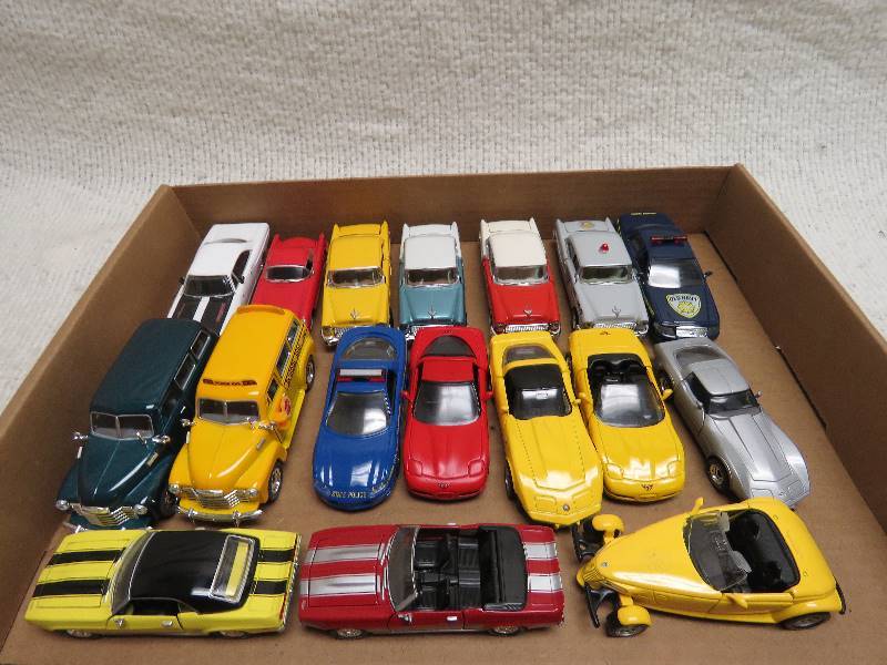 lot 595 image: Collectible cars