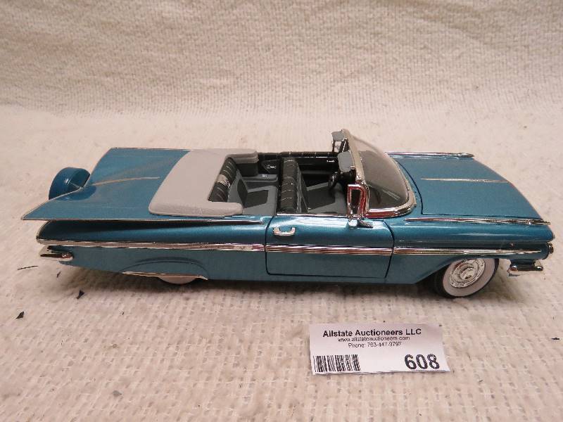 lot 608 image: Vintage car