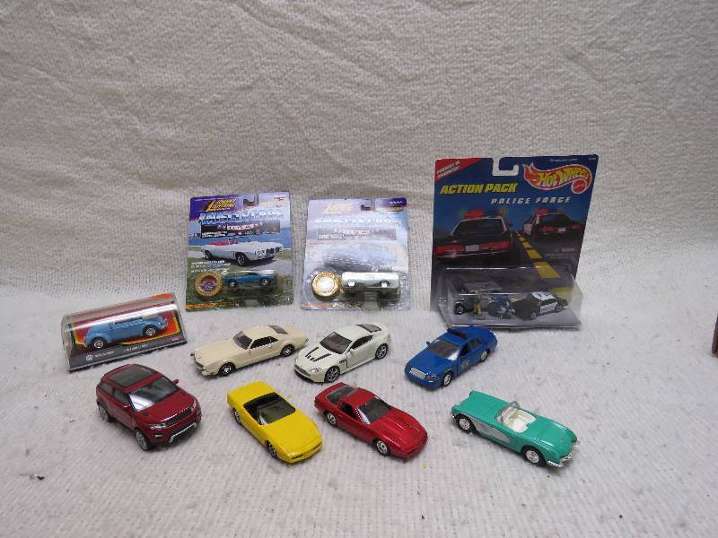 lot 613 image: Collectible cars