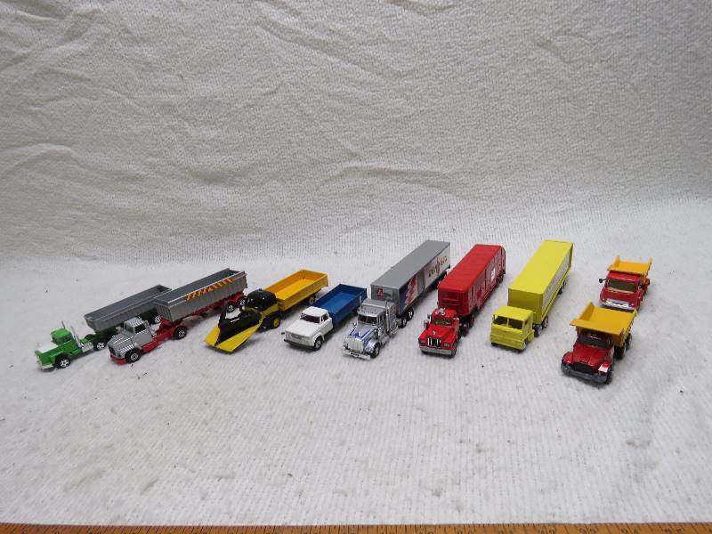 lot 619 image: Collectible Trucks and Trailers
