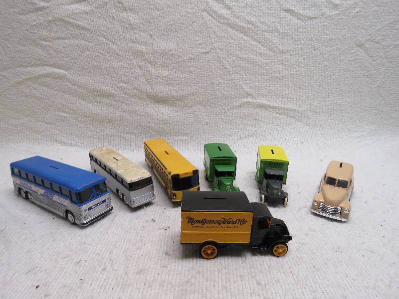 lot 620 image: Vintage buses