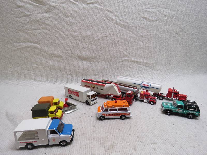 lot 621 image: Vintage Trucks