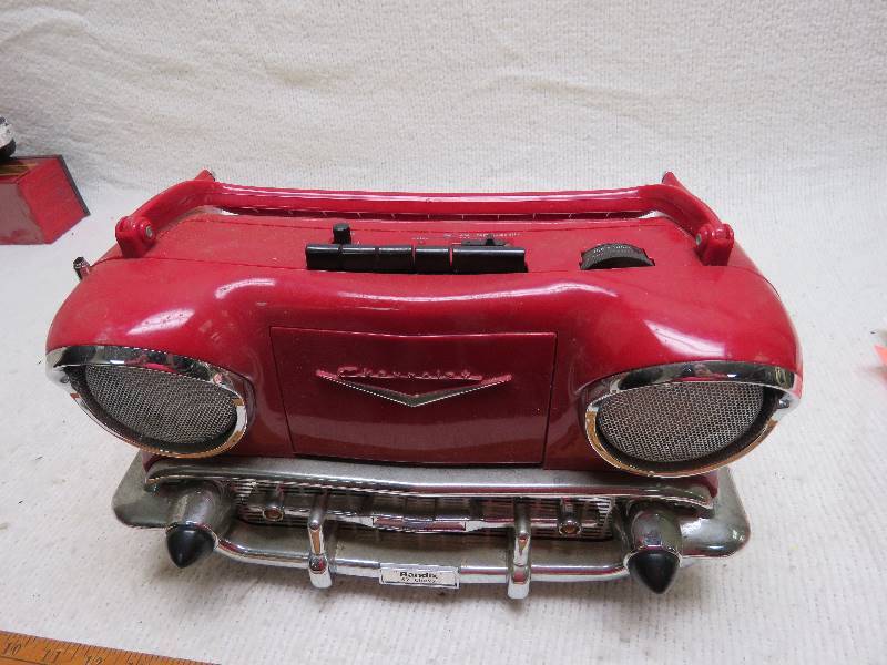 lot 624 image: Vintage Chevrolet Cassette Player