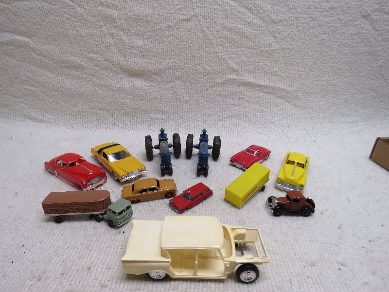 lot 633 image: Antique cars and tractors