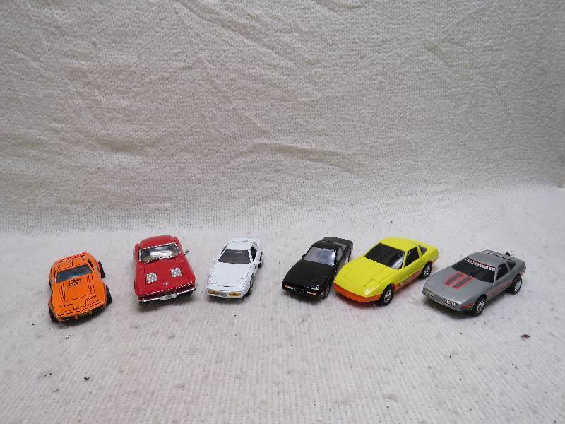 lot 638 image: Collectible cars