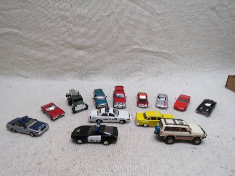 lot 642 image: Collectible cars