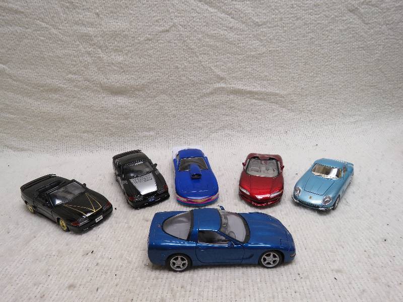 lot 645 image: Collectible cars